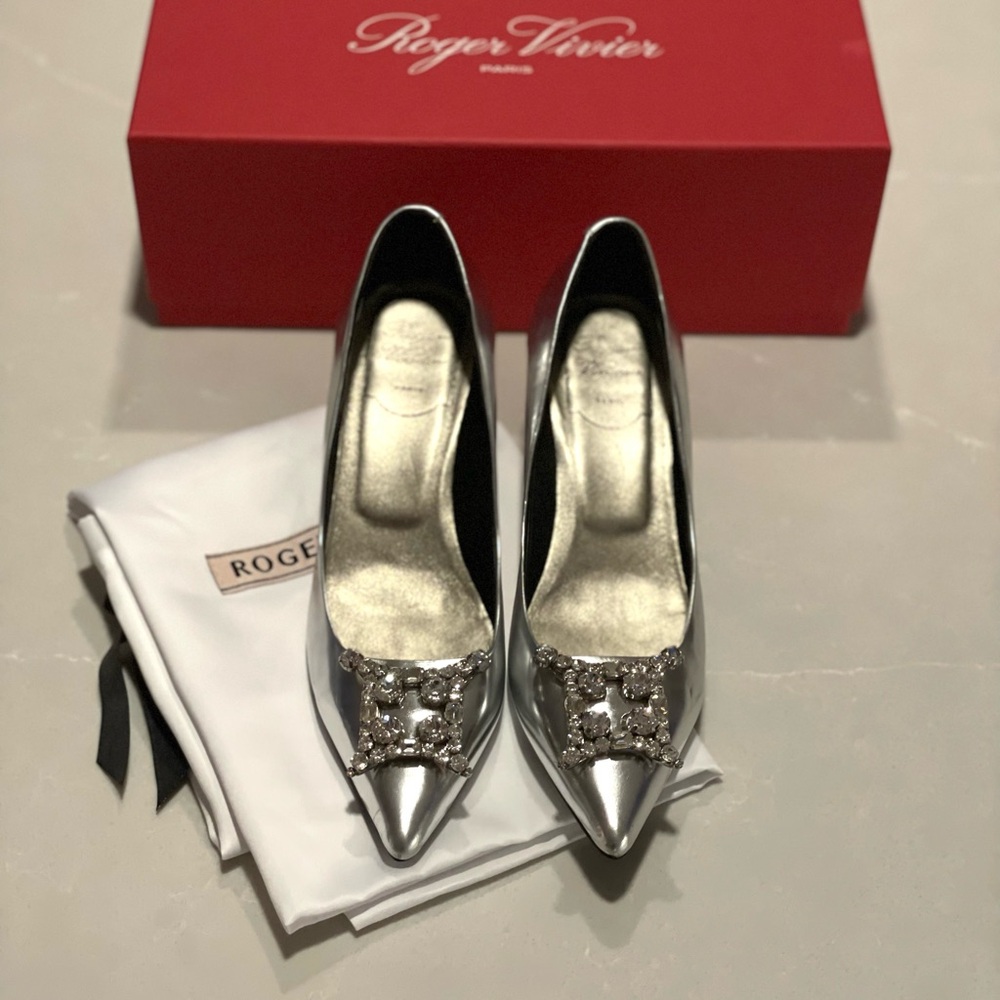Roger Vivier Flower Strass Buckle Silver Embellished Kitten Heels